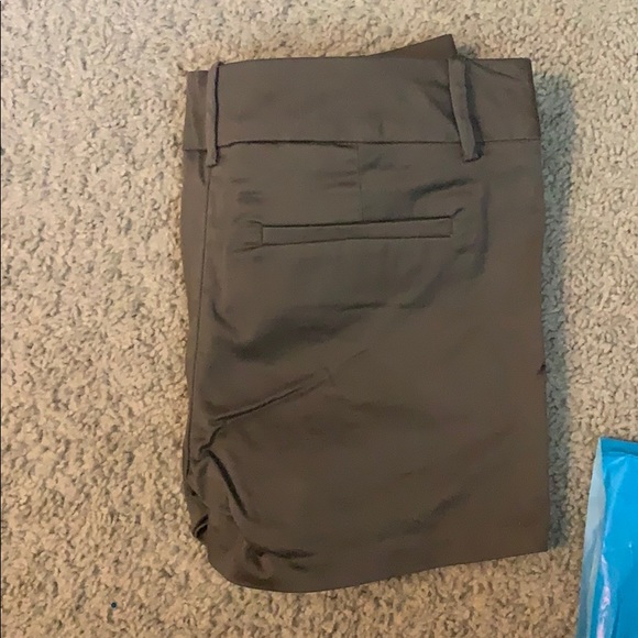 Shorts - Picture 2 of 3